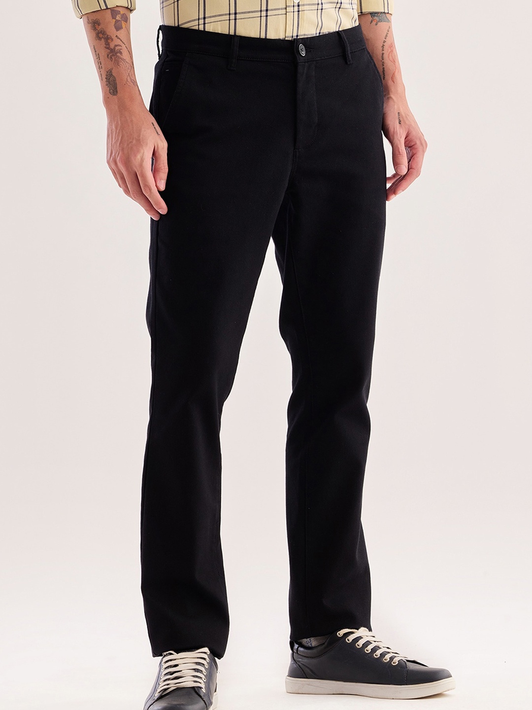 

Red Flame Men Mid-Rise Cotton Slim Fit Trousers, Black