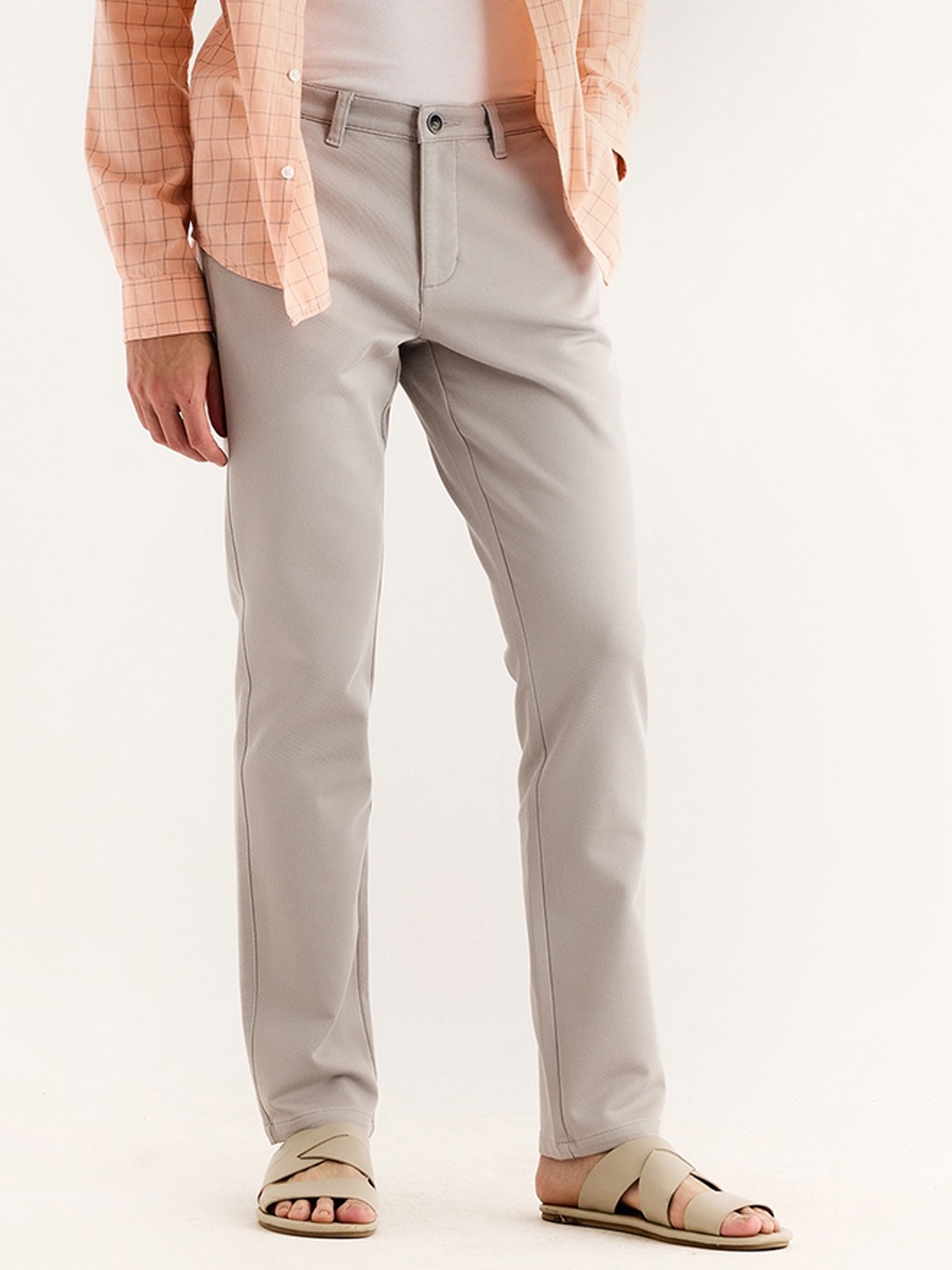 

Red Flame Men Mid-Rise Cotton Slim Fit Trousers, Grey