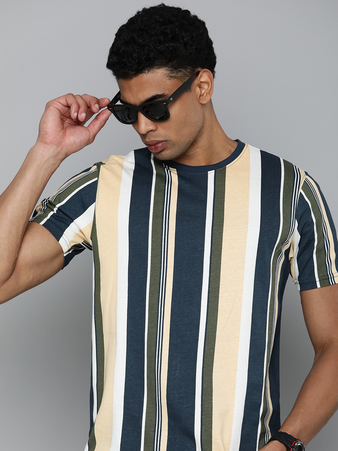 

Flying Machine Striped Pure Cotton T-shirt, Navy blue
