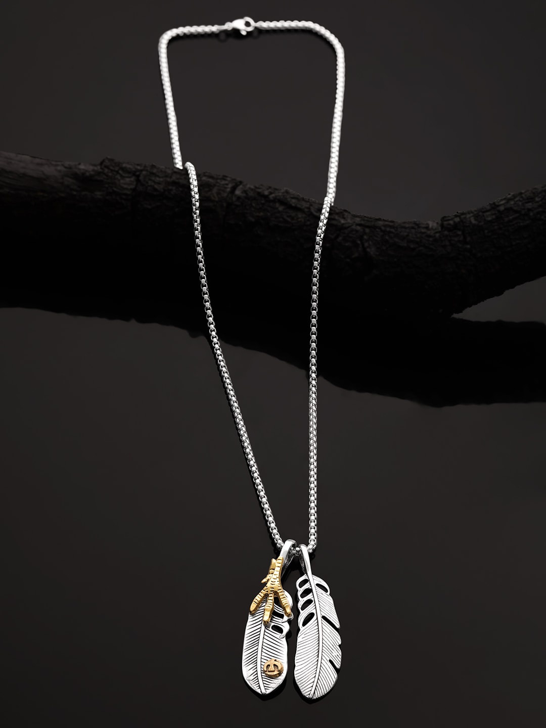 

The Roadster Lifestyle Co. Men Silver-Plated Feather Shaped Pendant With Chain