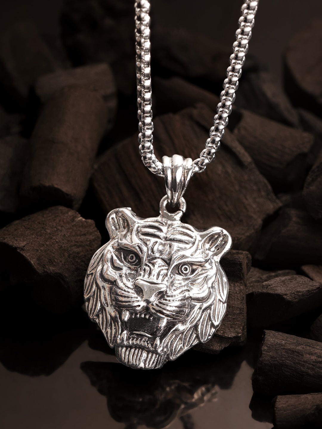 

The Roadster Lifestyle Co. Silver-Plated Tiger Head Pendant with Chain