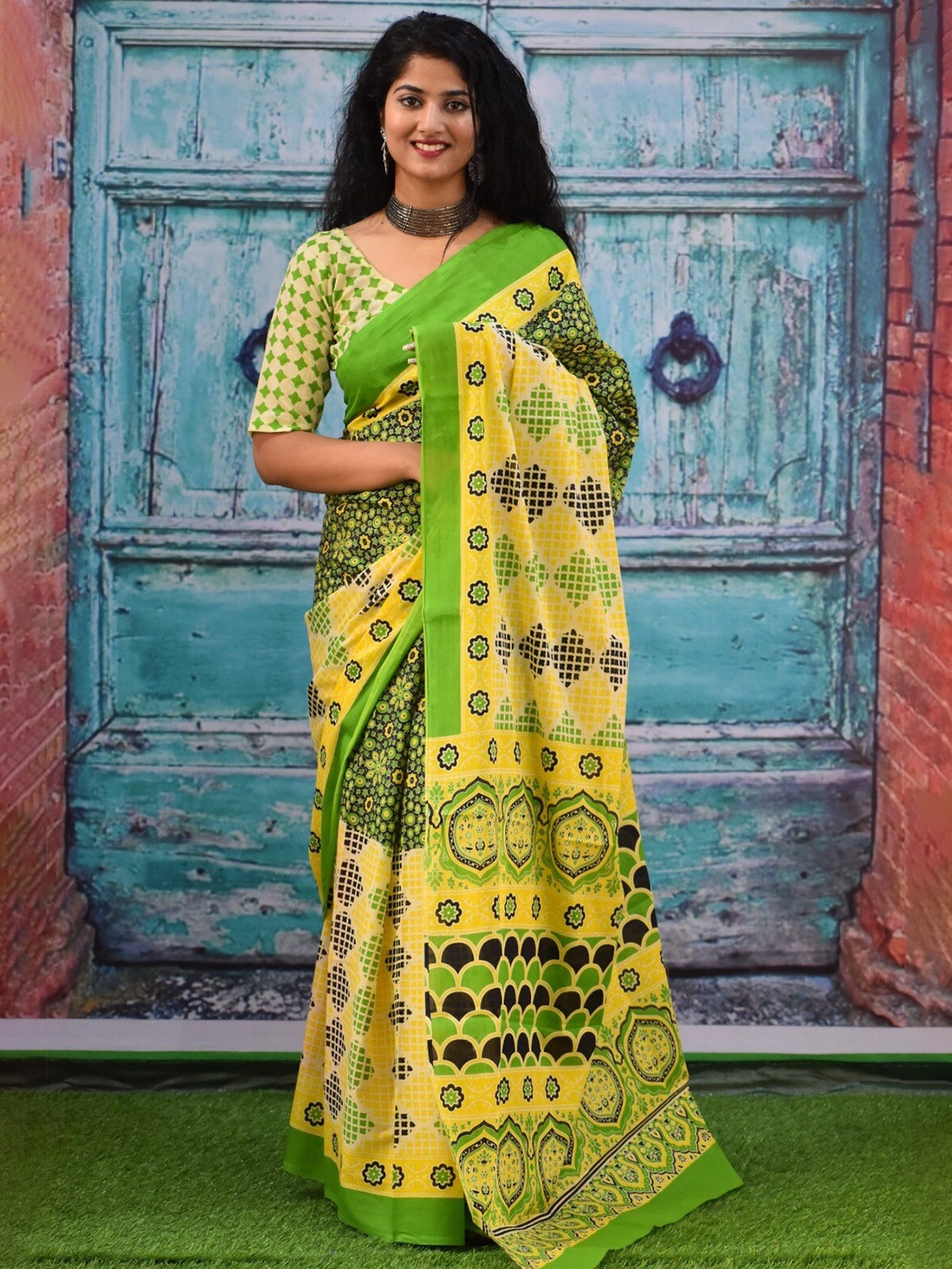 

JALTHER Floral Printed Pure Cotton Block Print Saree, Green