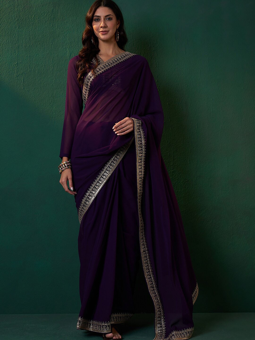 

Sangria Sequined Embroidered Border Saree, Magenta