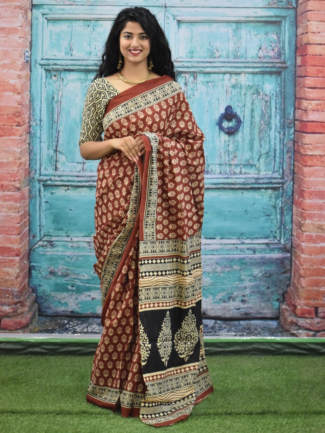

JALTHER Ethnic Motifs Printed Pure Cotton Block Print Saree, Mustard
