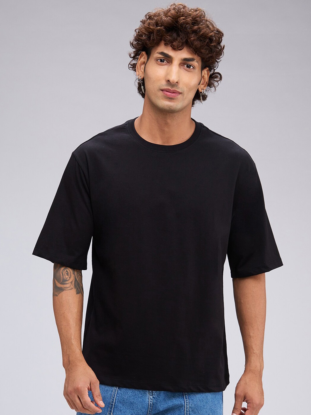 

NOIRA Round Neck Oversized Cotton T-shirt, Black