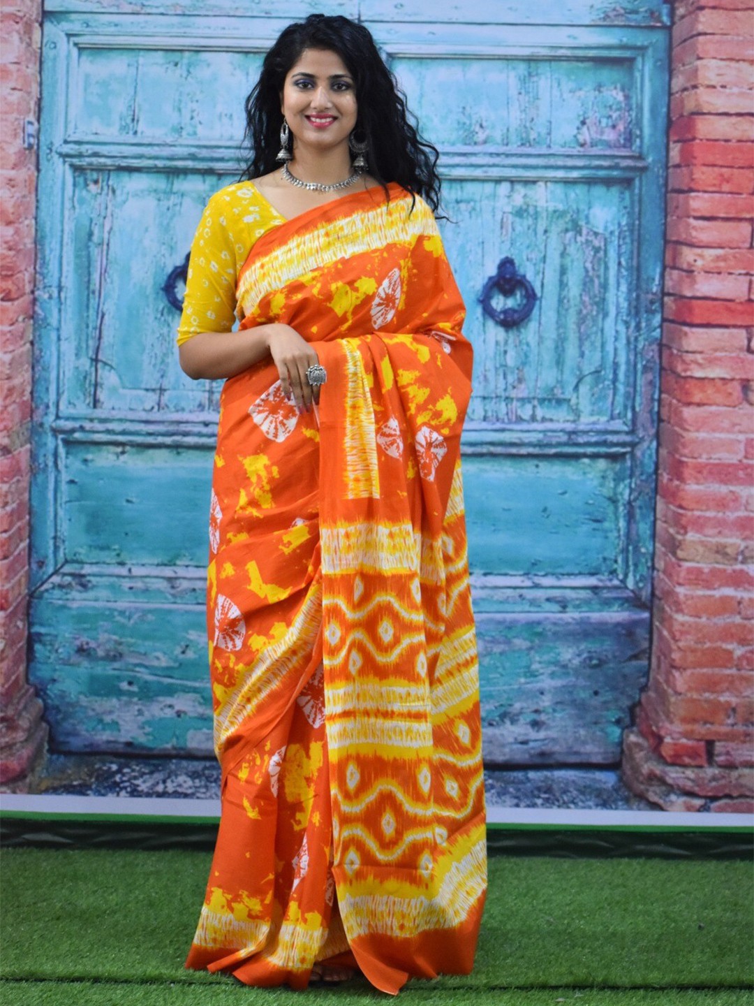 

JALTHER Tie and Dye Pure Cotton Block Print Saree, Orange