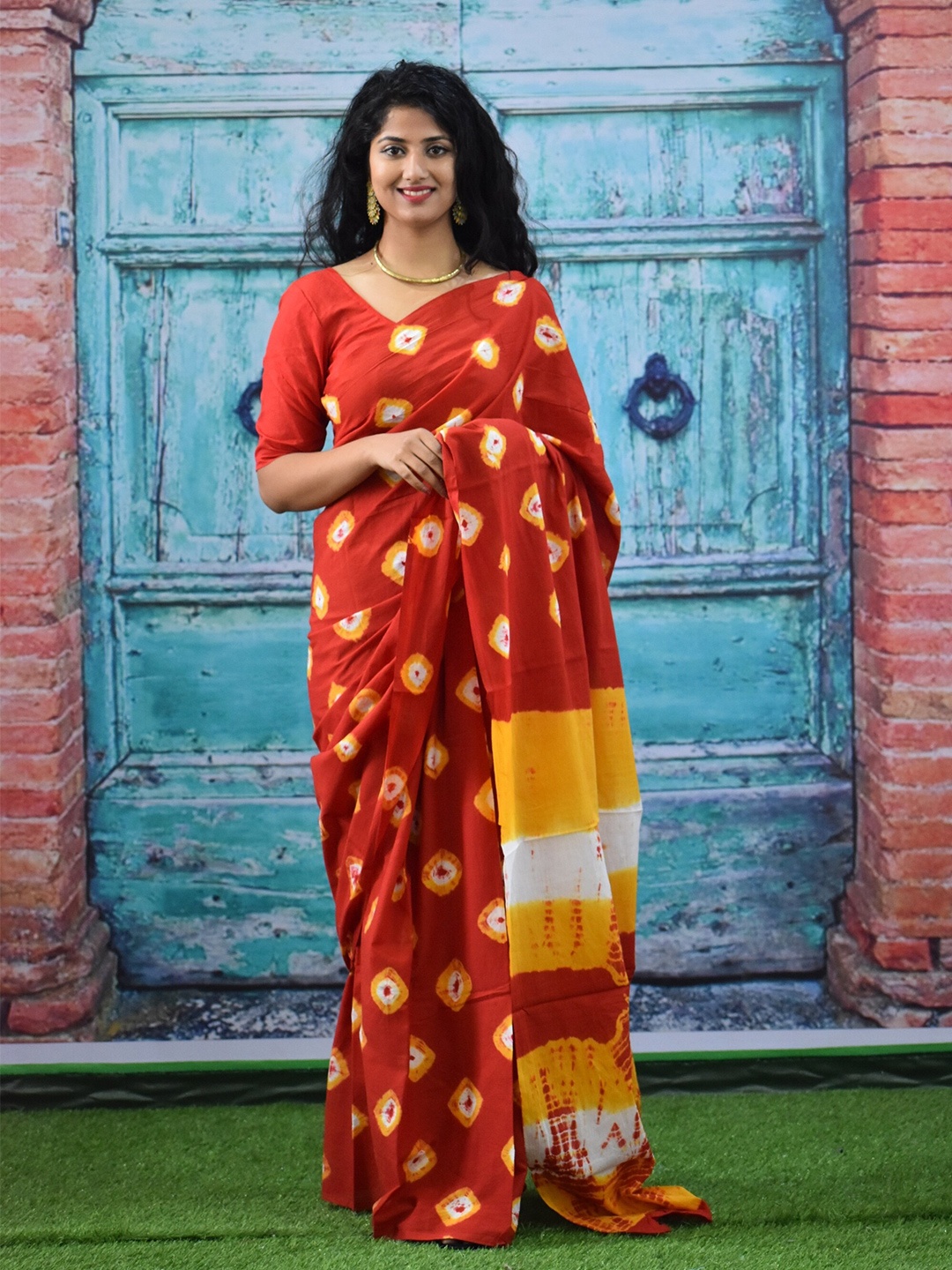 

JALTHER Tie and Dye Pure Cotton Block Print Saree, Red