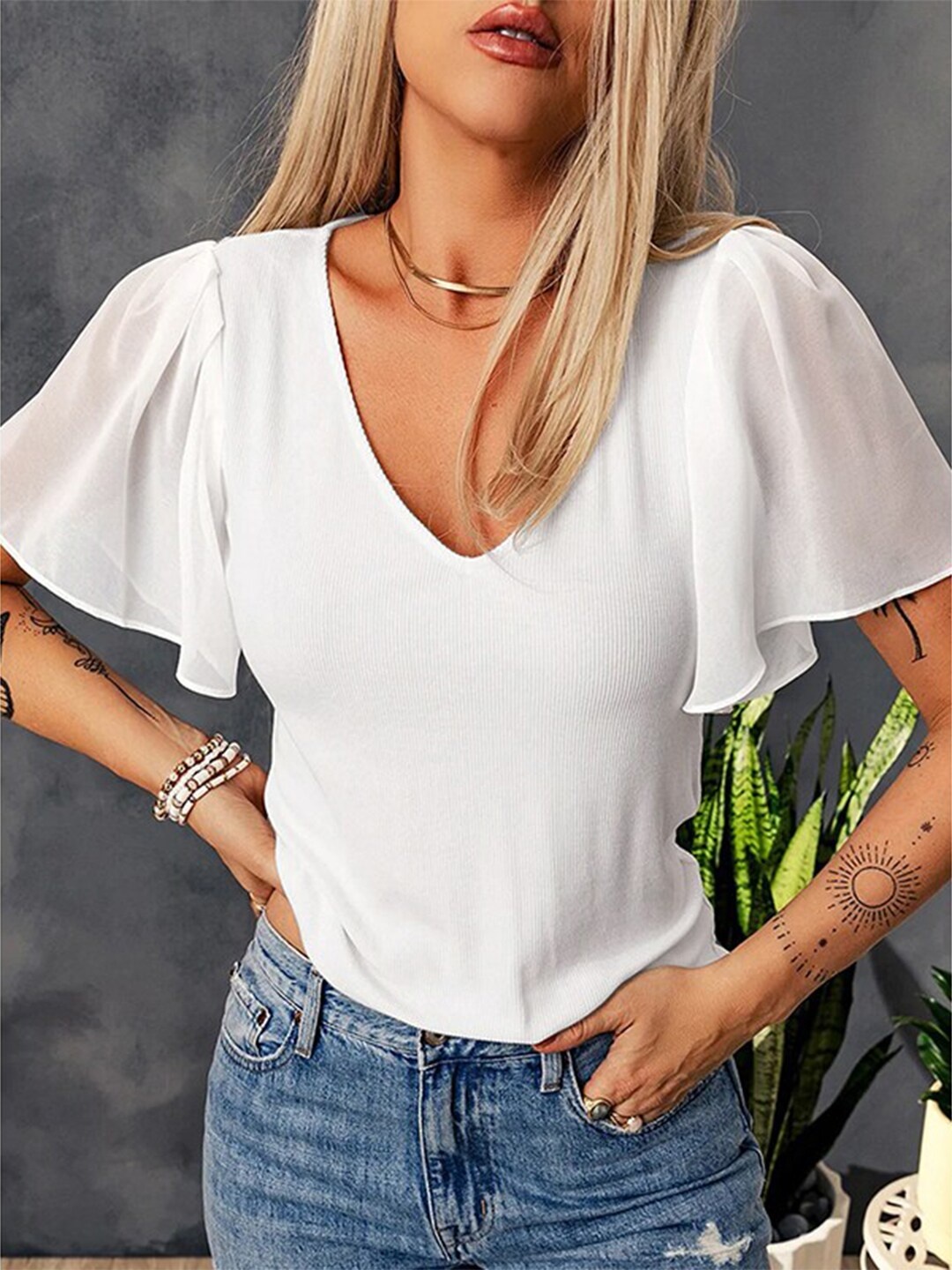 

StyleCast x Revolte V-Neck Flared Sleevse Top, White