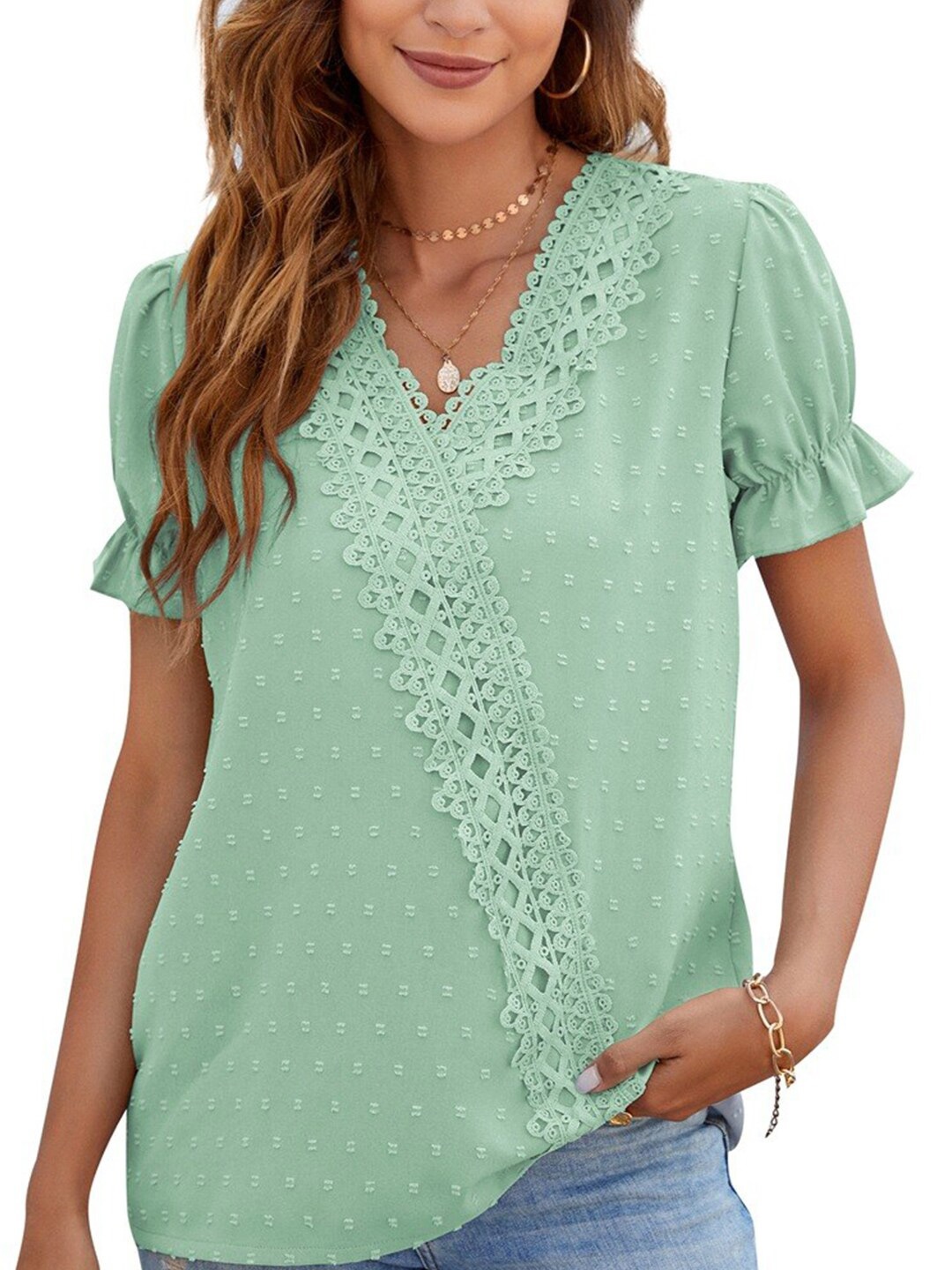 

StyleCast x Revolte Green V-Neck Self Design Puff Sleeve Top