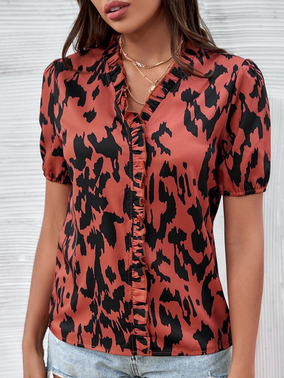 

StyleCast x Revolte Brown V-Neck Print Ruffles Top