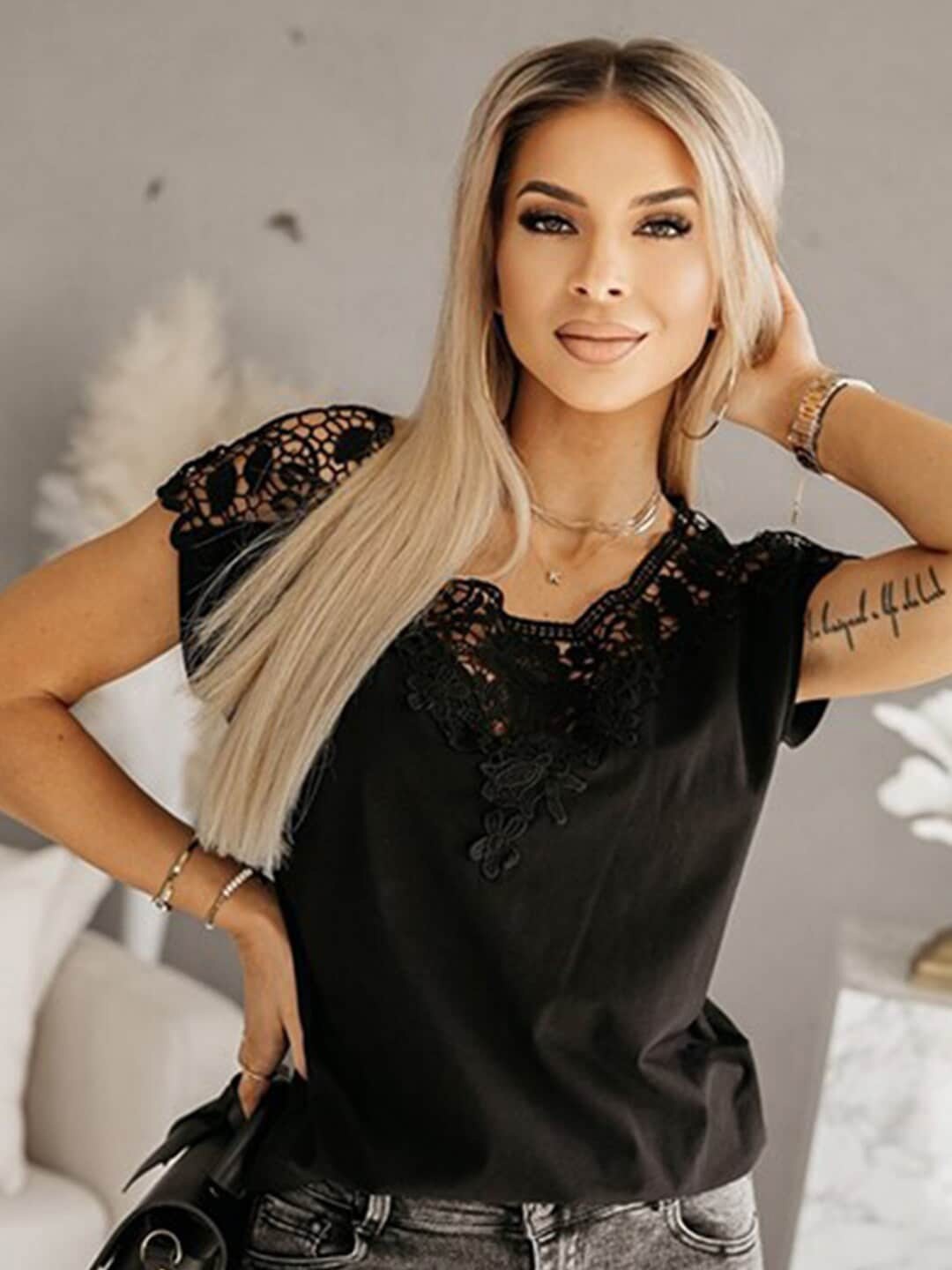 

StyleCast x Revolte Round Neck Top, Black