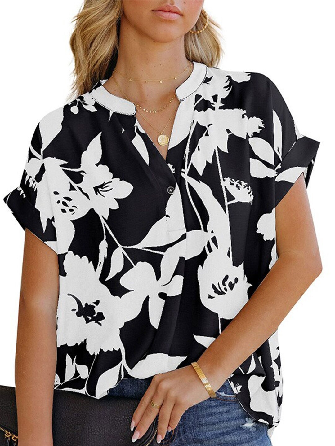 

StyleCast x Revolte Floral Print Mandarin Collar Extended Sleeves Top, Black