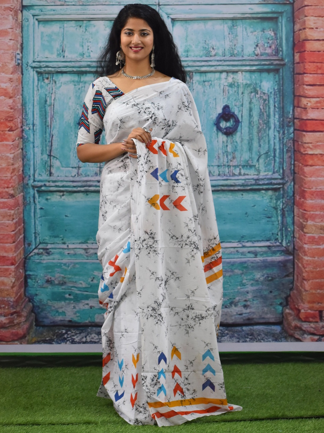 

JALTHER Pure Cotton Block Print Saree, White