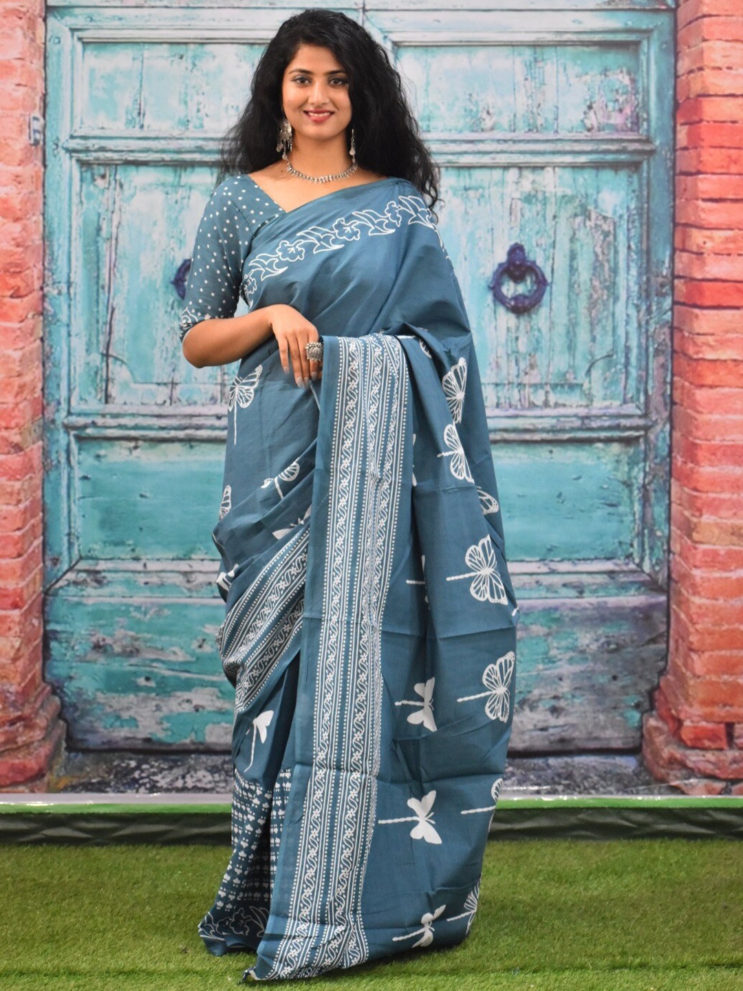 

JALTHER Floral Pure Cotton Block Print Saree, Blue