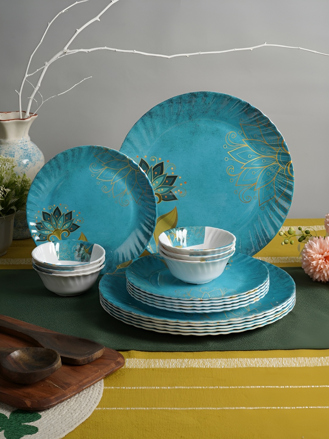 

Aura Blue & Green 18Pcs Printed Melamine Glossy Dinner Set