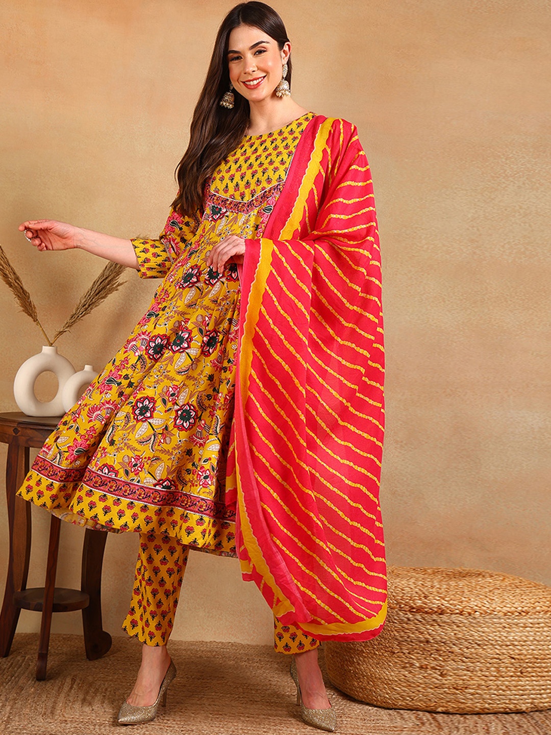 

AHIKA Floral Printed Panelled A-Line Kurta with Trousers & Dupatta, Yellow