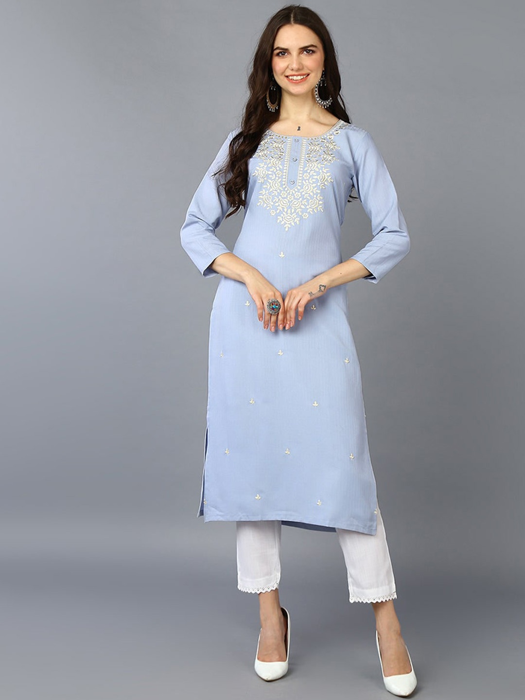 

AHIKA Floral Embroidered Sequinned Kurta, Blue