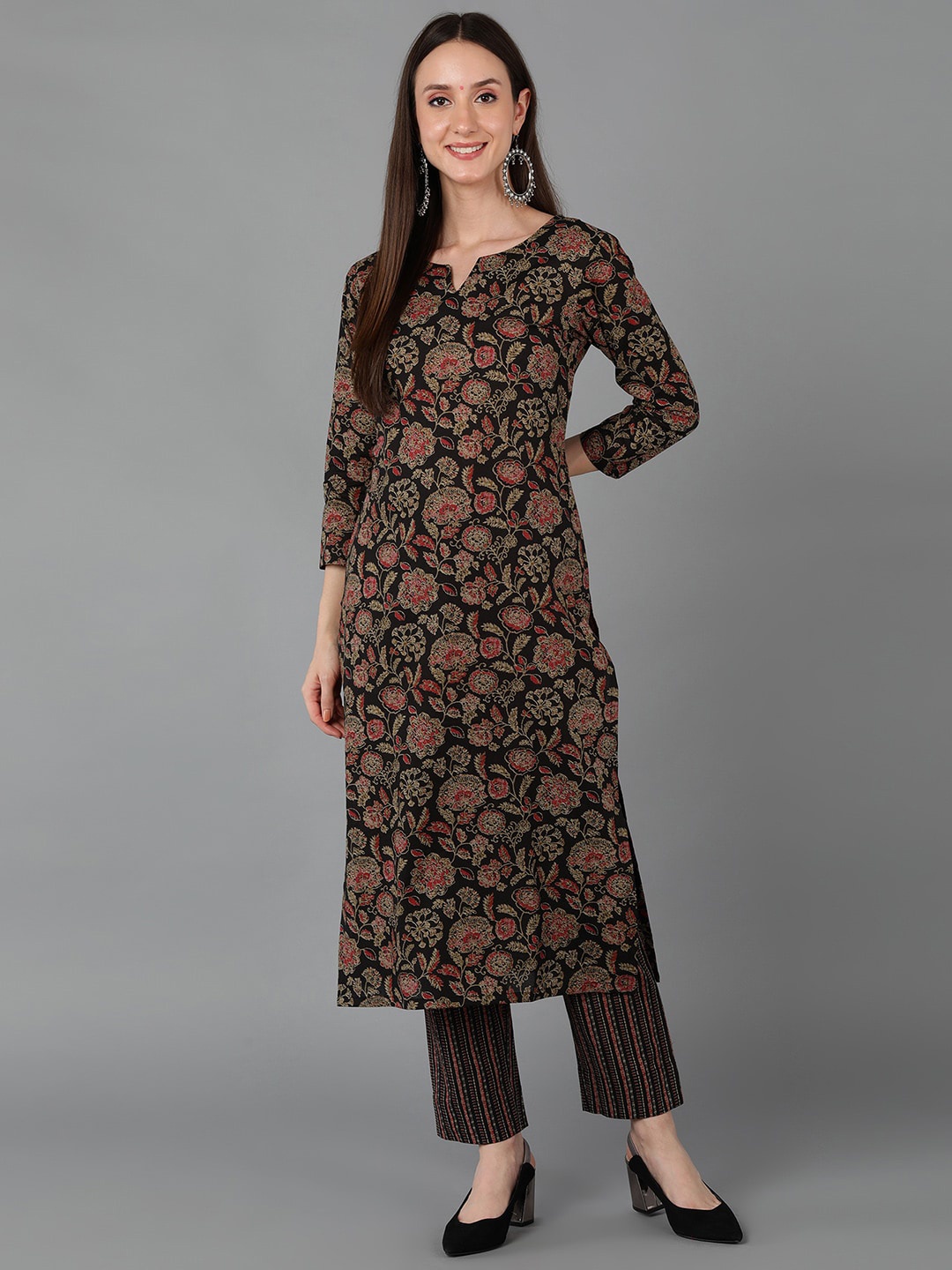 

AHIKA Floral Printed Cotton Straight Kurta, Black
