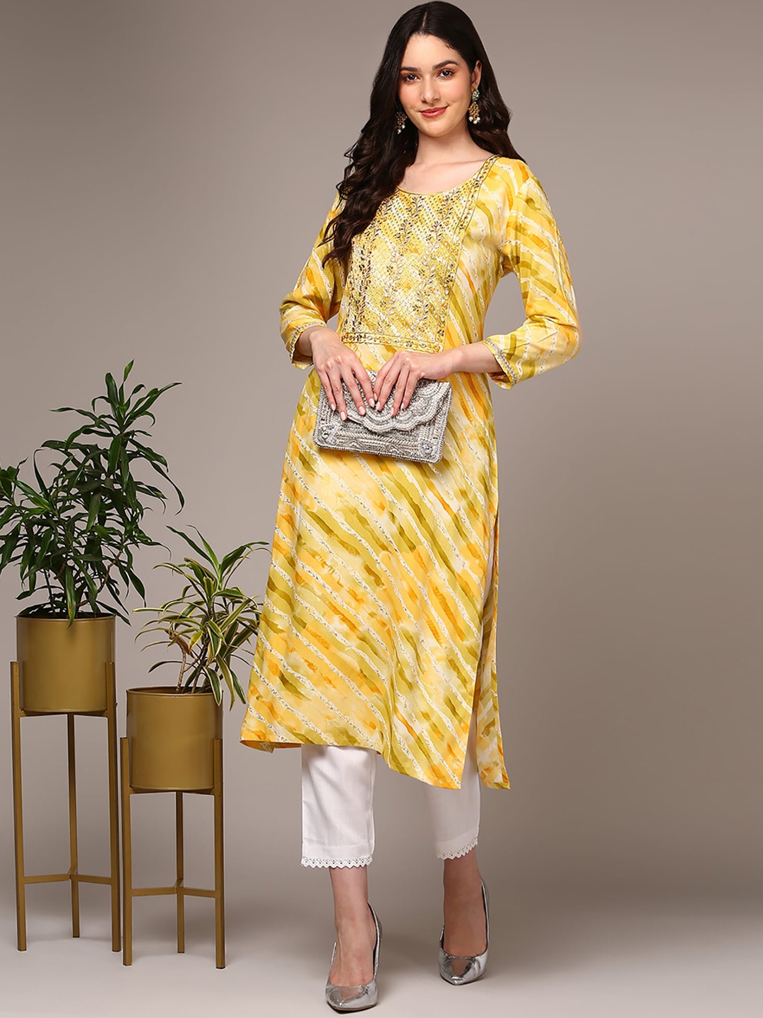 

AHIKA Geometric Printed Thread Work Straight Kurta, Yellow