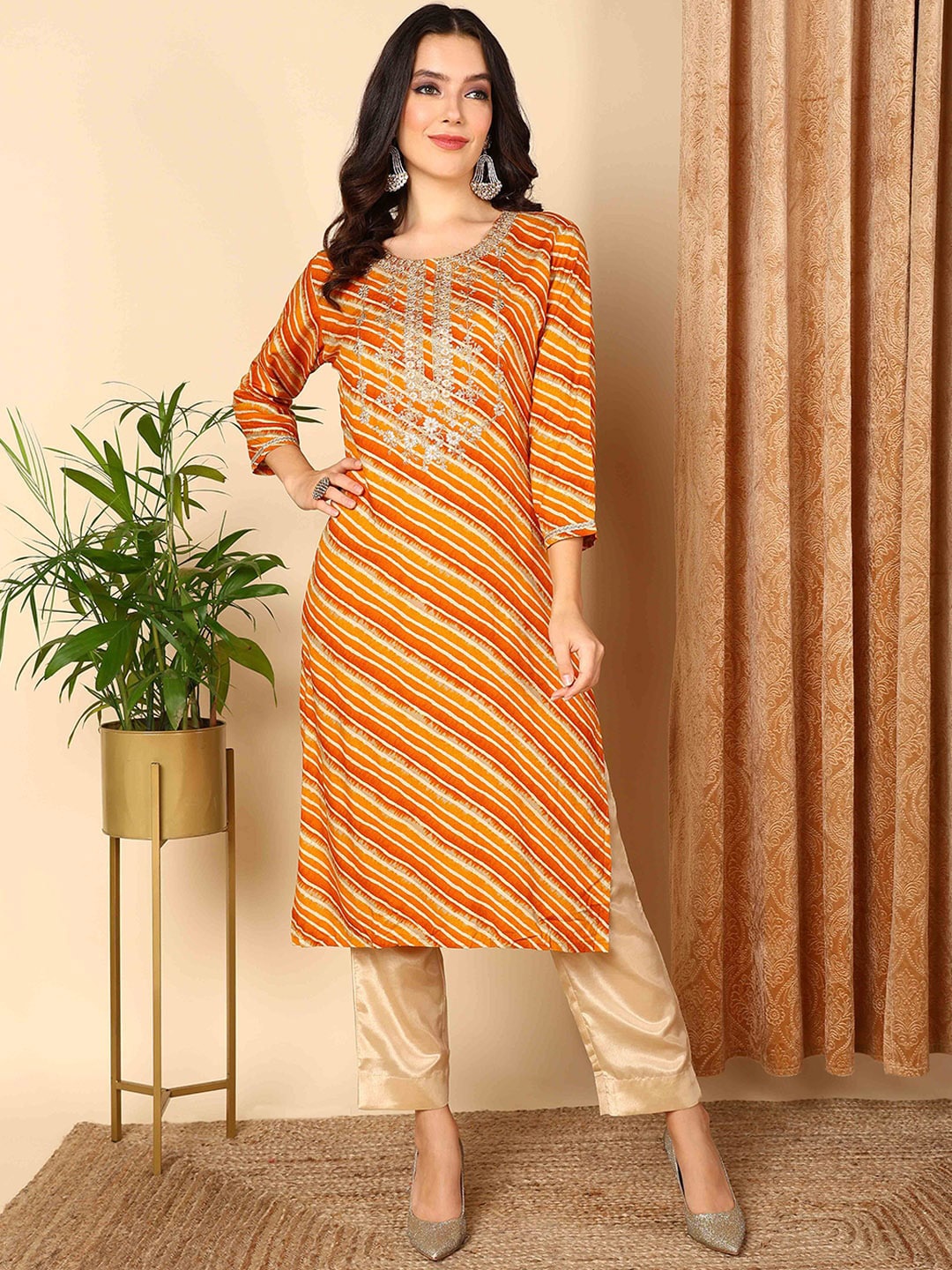 

AHIKA Leheriya Printed Thread Work Kurta, Orange