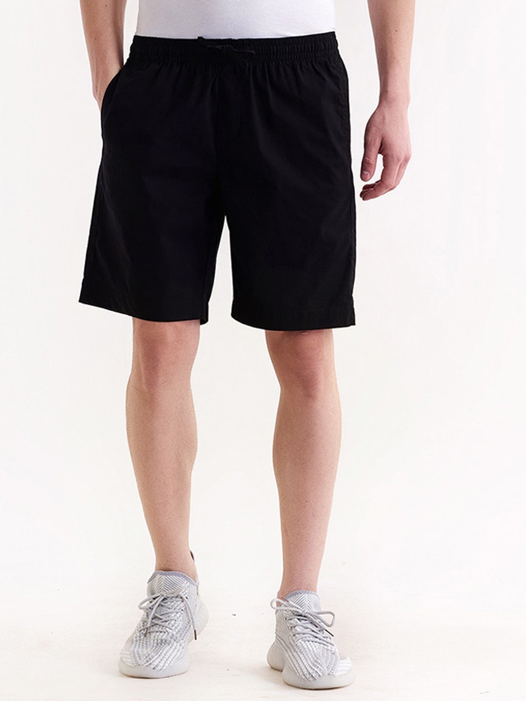 

Red Flame Men Mid-Rise Casual Stretchable Shorts, Black