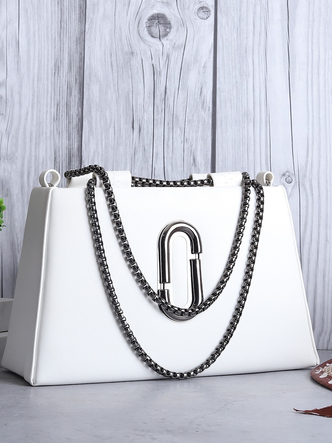 

ROSS BROWN Structured Handheld Bag, White