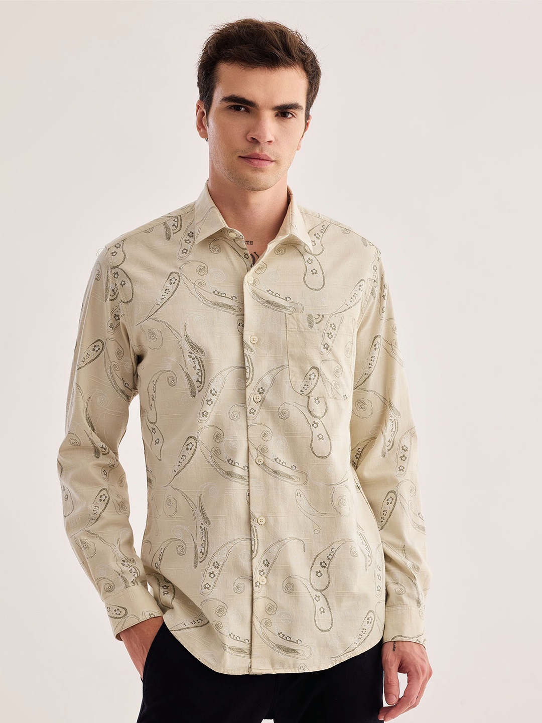 

Red Flame Ethnic Motifs Printed Spread Collar Cotton Casual Shirt, Cream