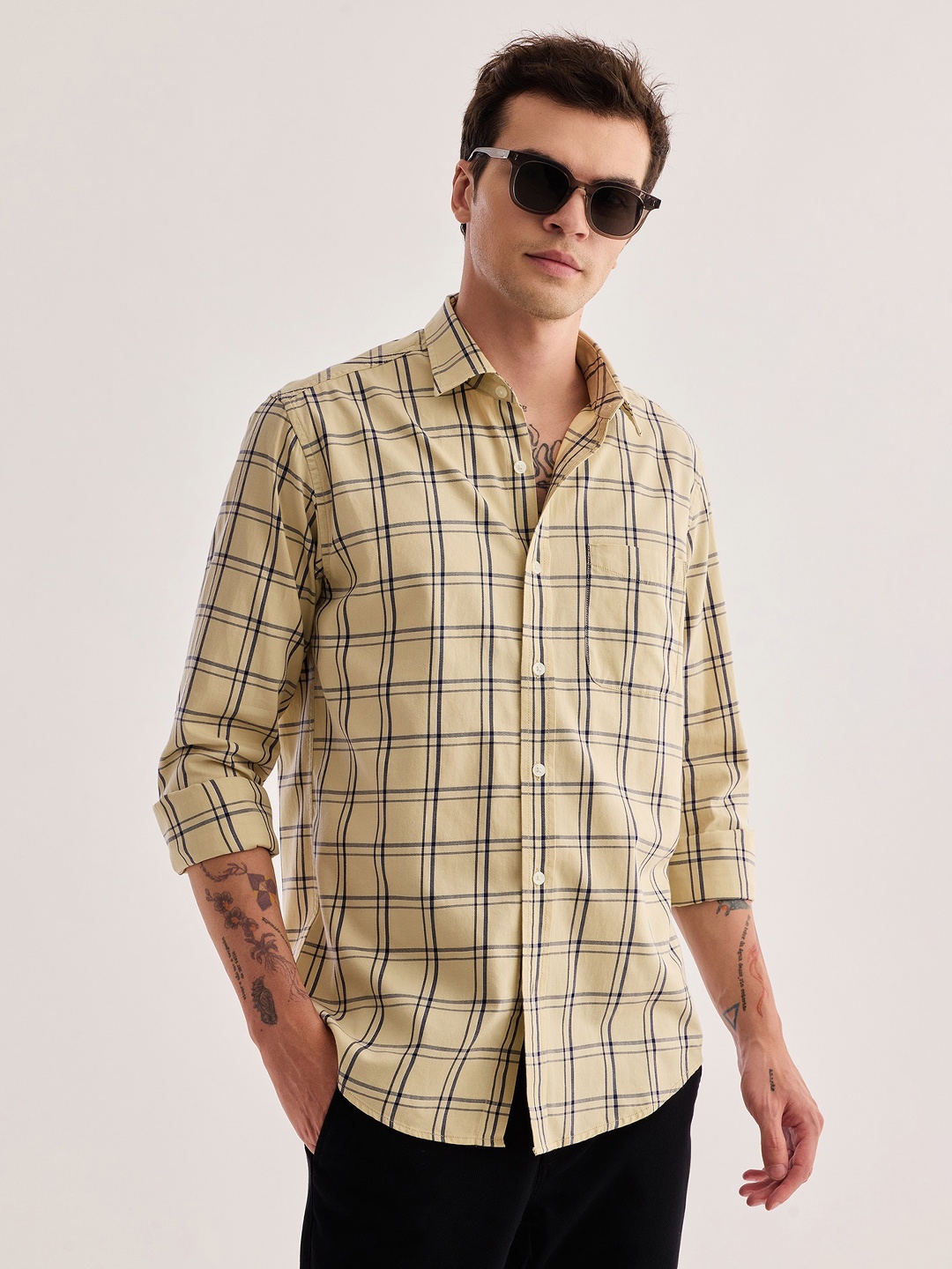 

Red Flame Buffalo Checked Spread Collar Twill Cotton Casual Shirt, Cream