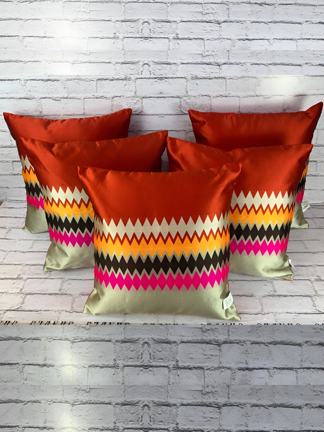 

Pink Parrot Red & Black 5 Pieces Geometric Square Cushion Covers