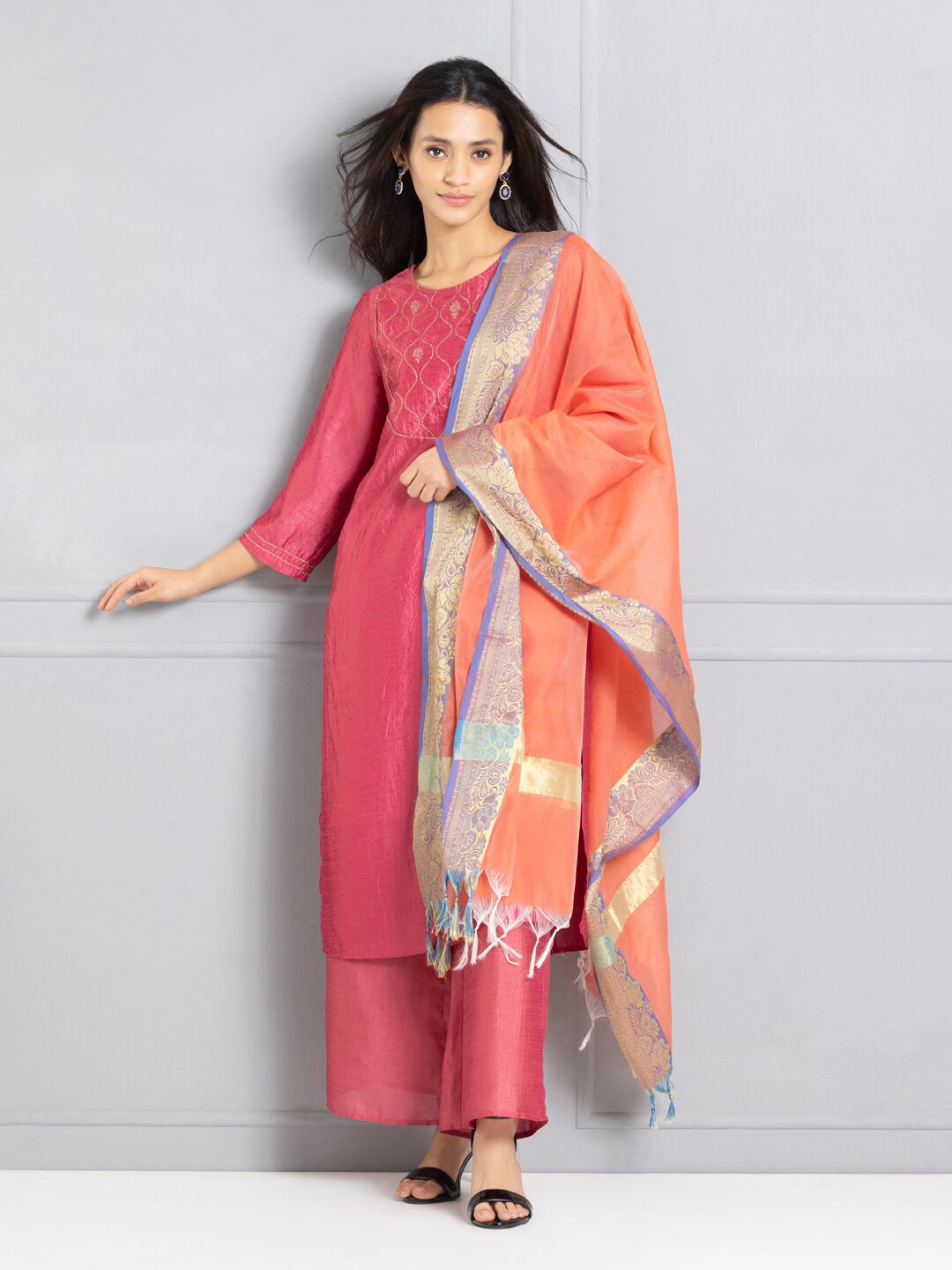 

SHAYE Ethnic Motifs Woven Design Brocade Chanderi Banarasi Dupatta, Peach