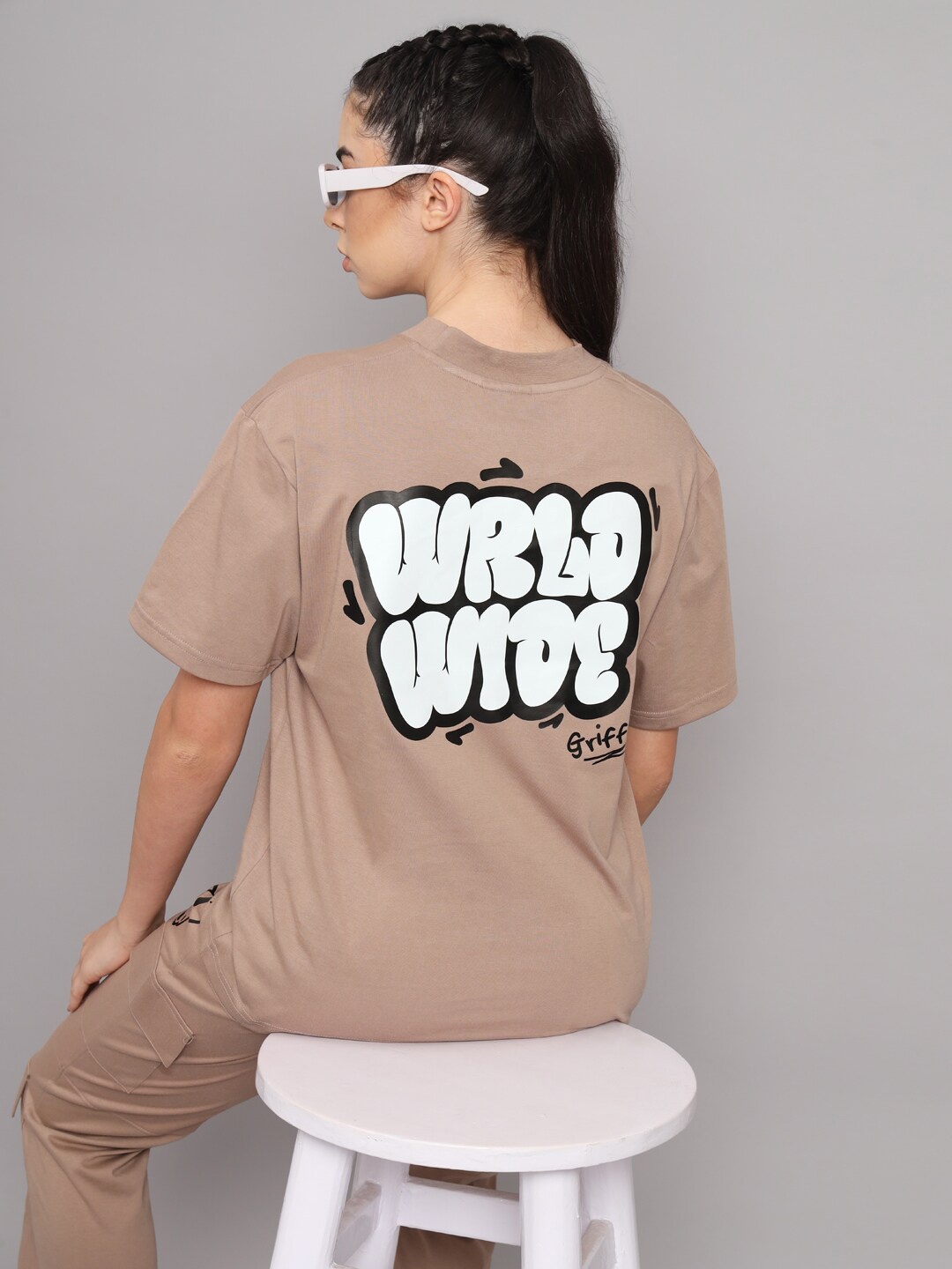 

GRIFFEL Typography Printed Drop-Shoulder Sleeves Cotton Oversized T-shirt, Camel brown