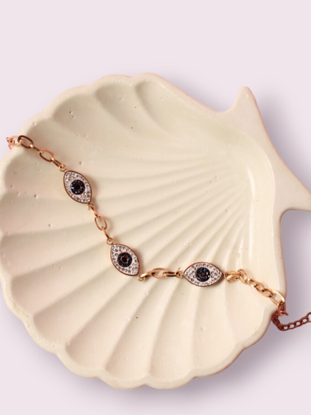 

DressBerry Gold-Plated Link Bracelet