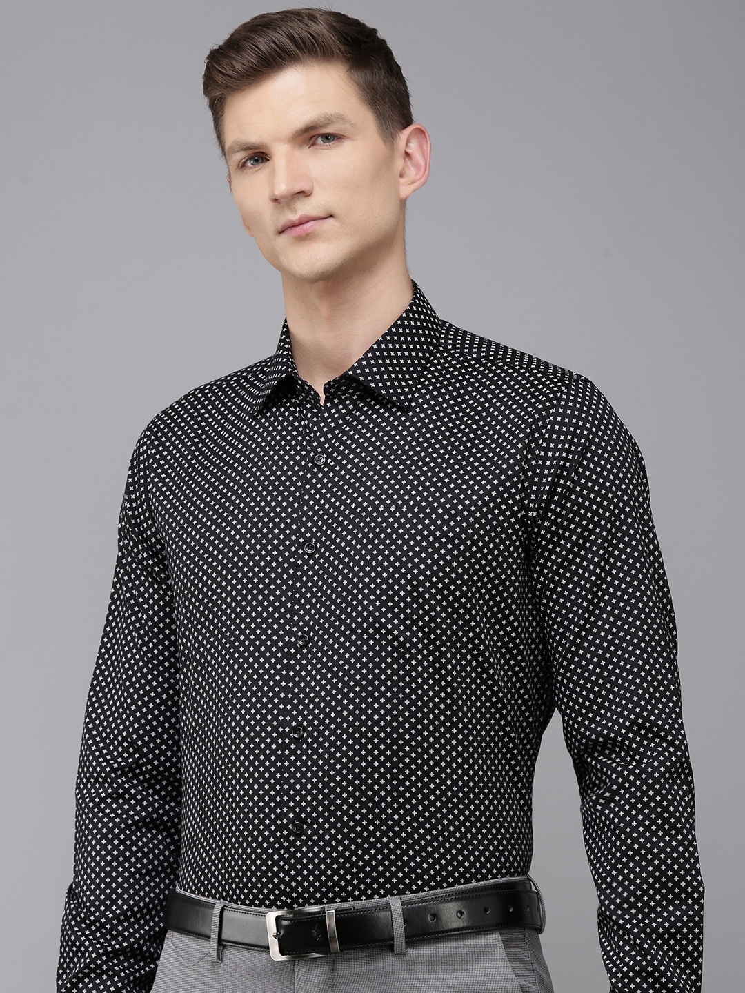 

Van Heusen Pure Cotton Slim Fit Geometric Printed Formal Shirt, Black