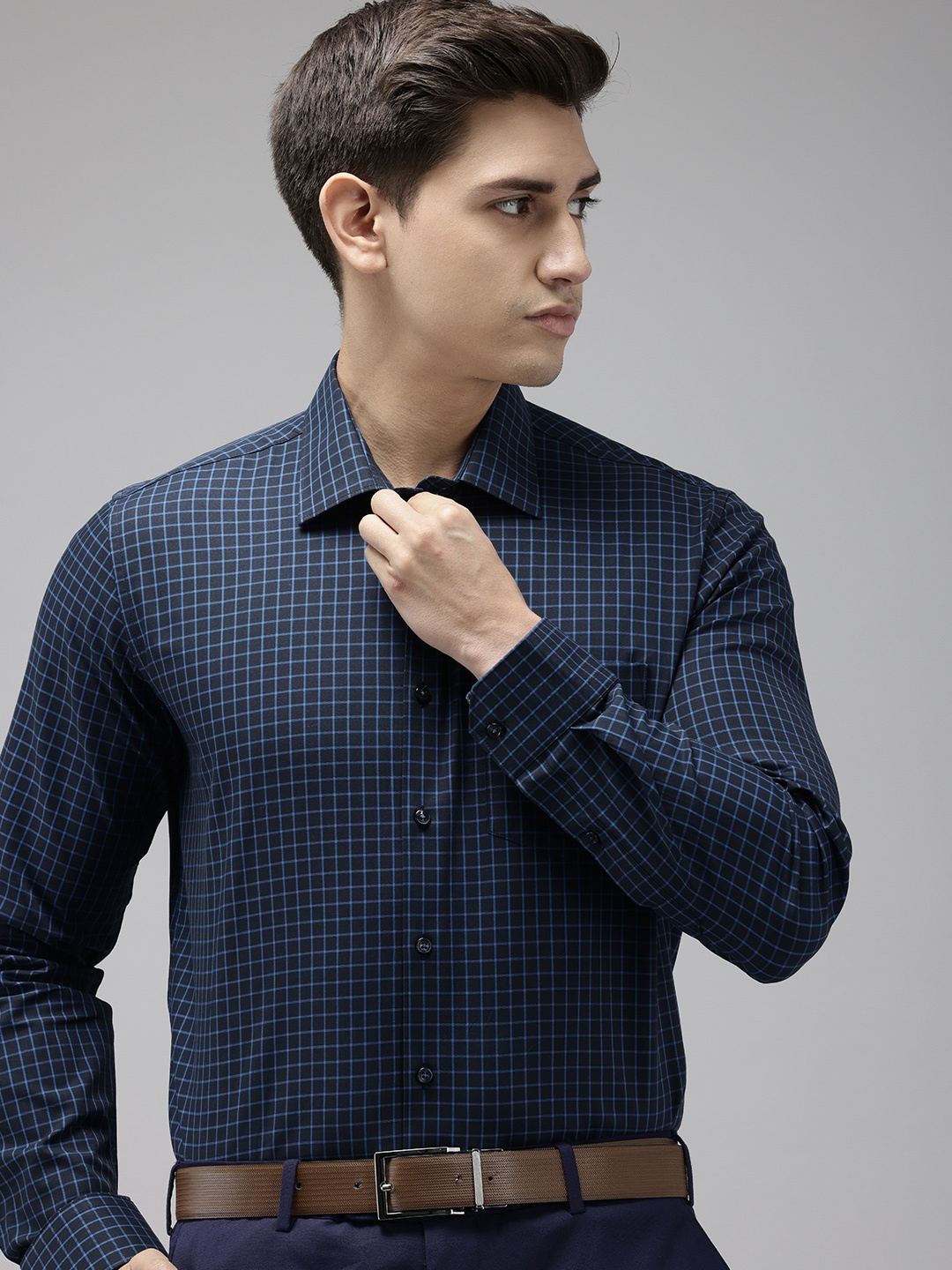 

Van Heusen Pure Cotton Slim Fit Checked Formal Shirt, Navy blue