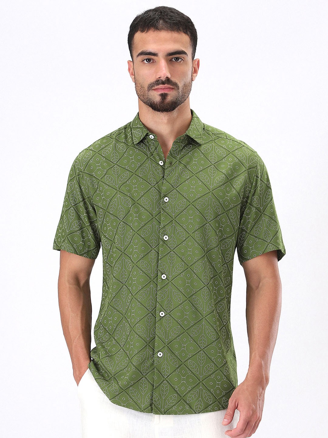 

Banana Club Men Slim Fit Floral Opaque Printed Casual Shirt, Green