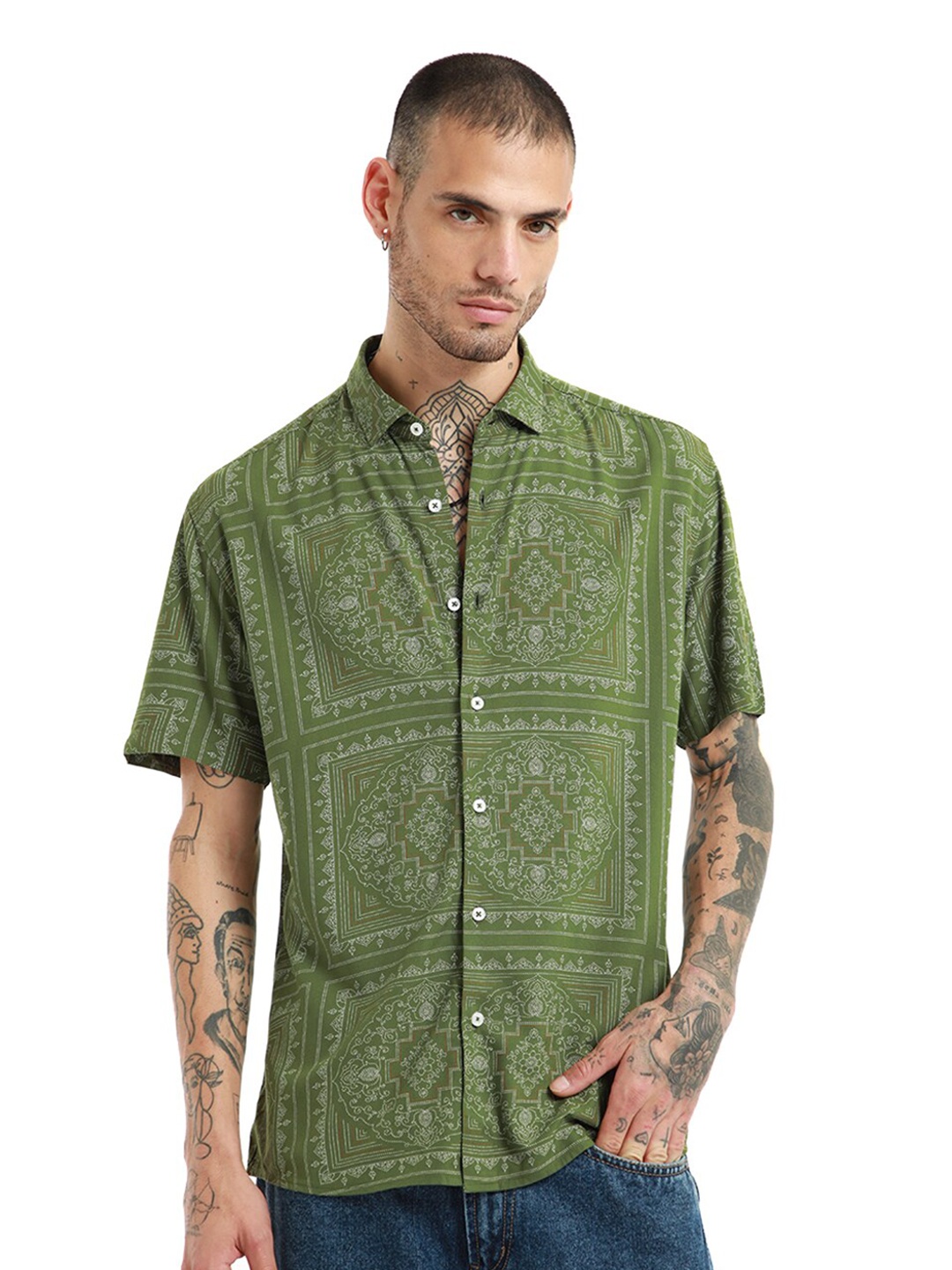 

Banana Club Slim Fit Ethnic Motifs Printed Spread Collar Short Sleeves Casual Shirt, Green