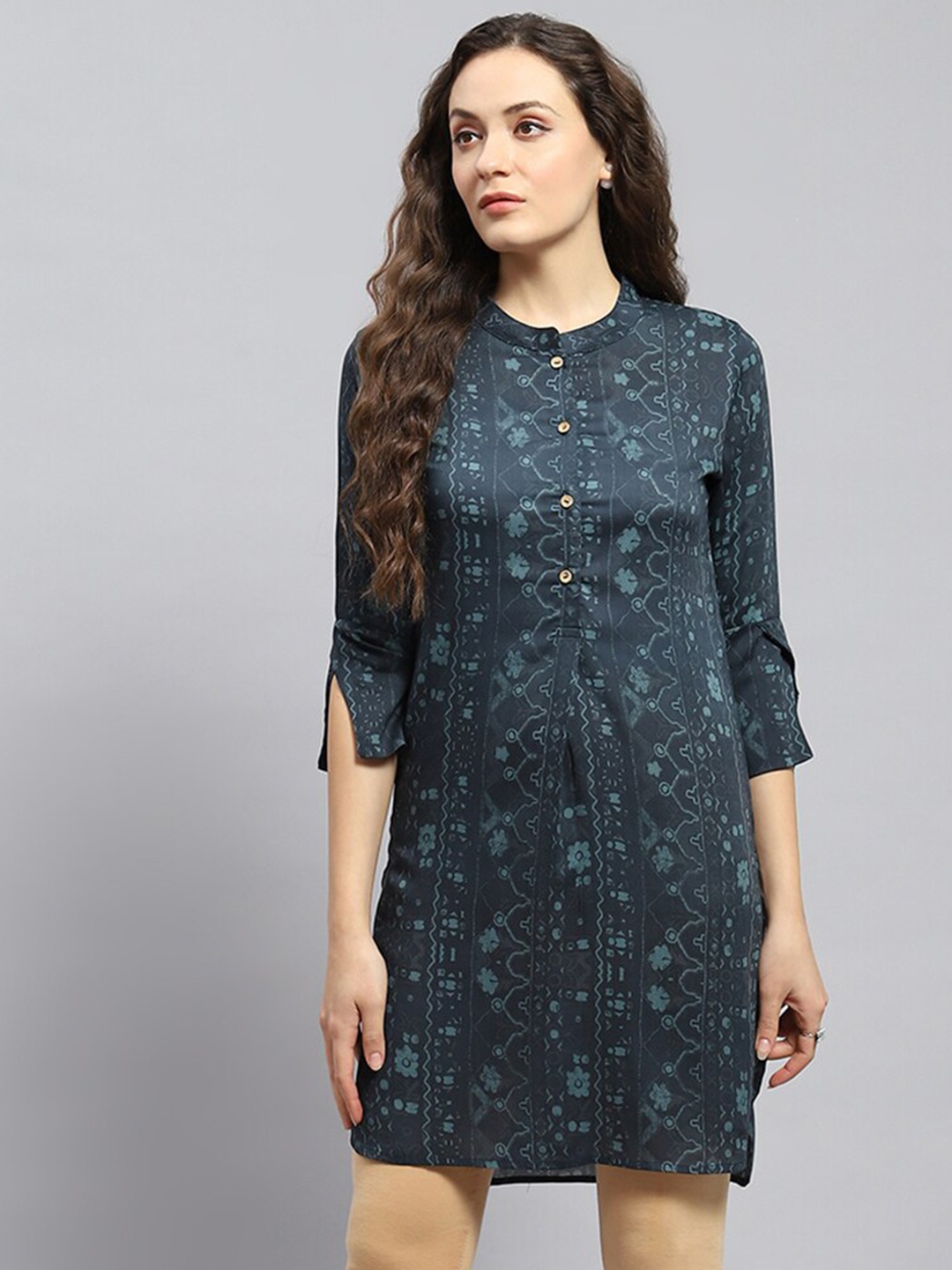

Monte Carlo Ethnic Motifs Printed Mandarin Collar Kurti, Grey