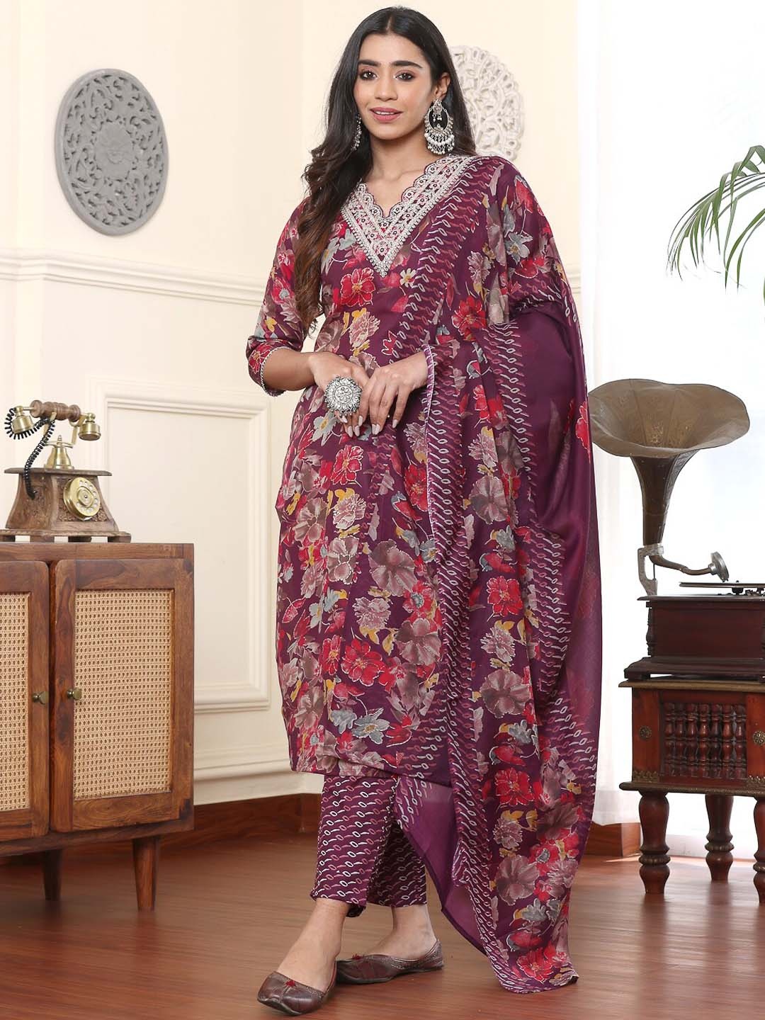 

Haute and Humble Floral Printed Sequined Thread Work Kurta with Trousers & Dupatta, Maroon
