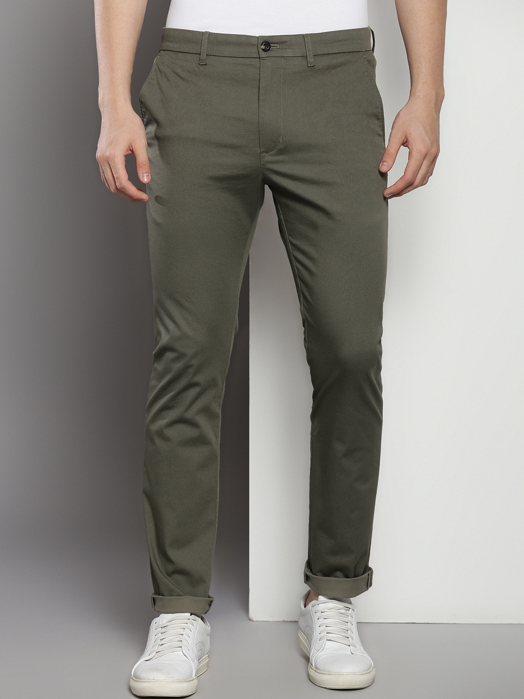 

Tommy Hilfiger Men Printed Mid-Rise Slim Fit Chinos Trousers, Olive