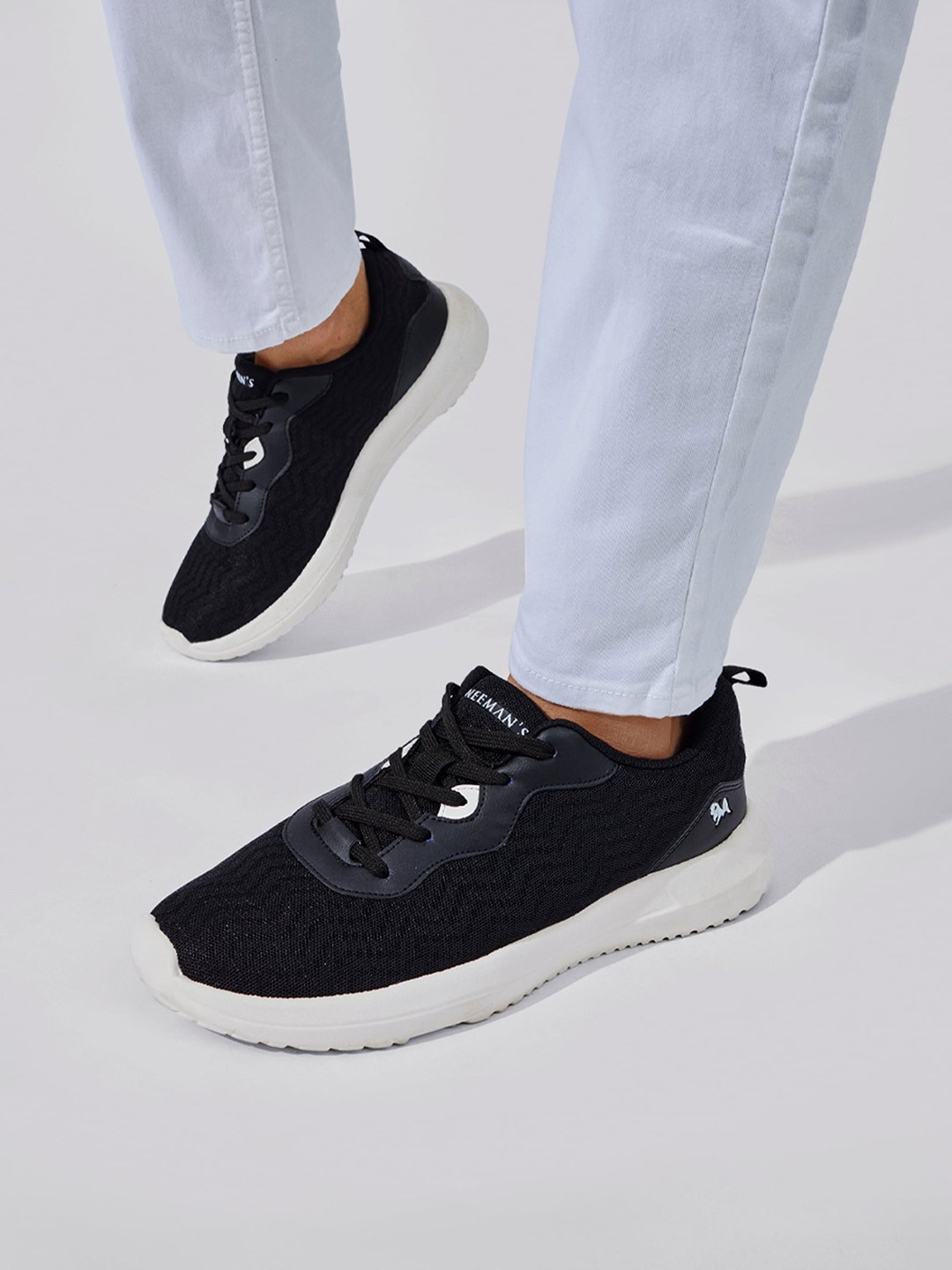 

NEEMANS Men Textured Lace Up Mesh Sneakers, Black