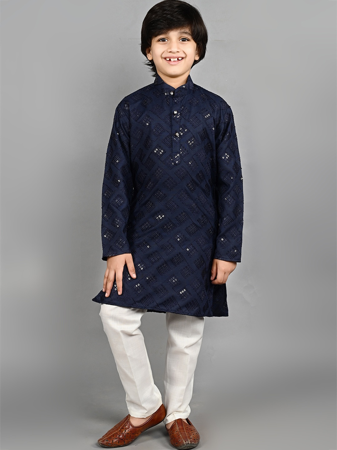 

BAESD Boys Embroidered Mandarin Collar Long Sleeves Sequinned Work Kurta with Pyjama, Navy blue