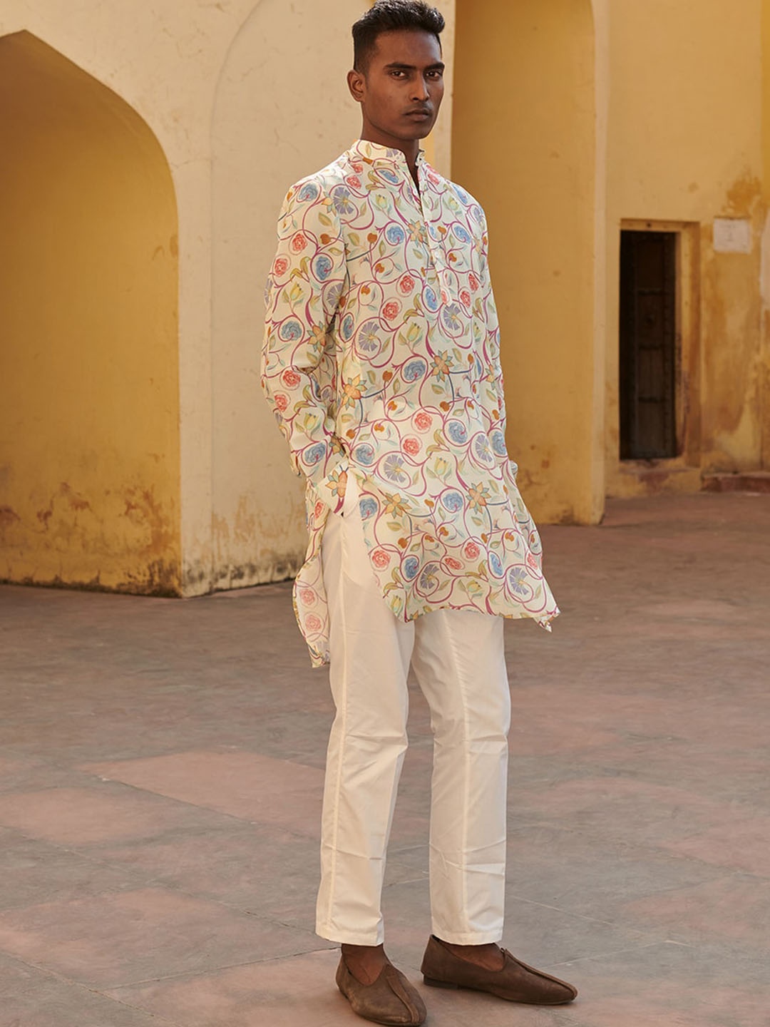 

QB MEN Floral Printed Straight Silk Kurta, Cream