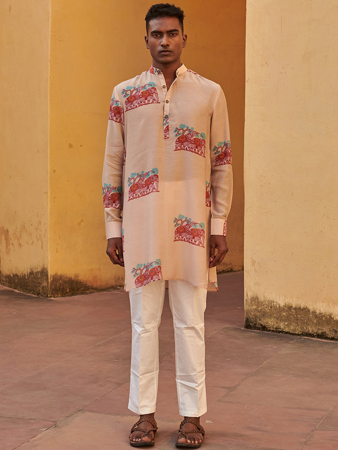 

QB MEN Ethnic Motifs Printed Straight Silk Kurta, Cream