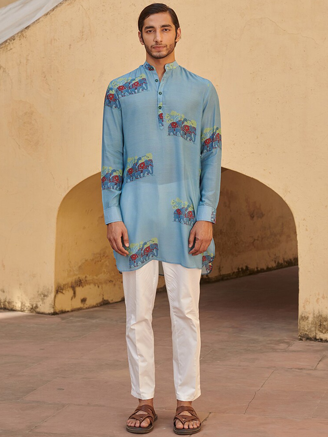 

QB MEN Ethnic Motifs Printed Straight Silk Kurta, Blue