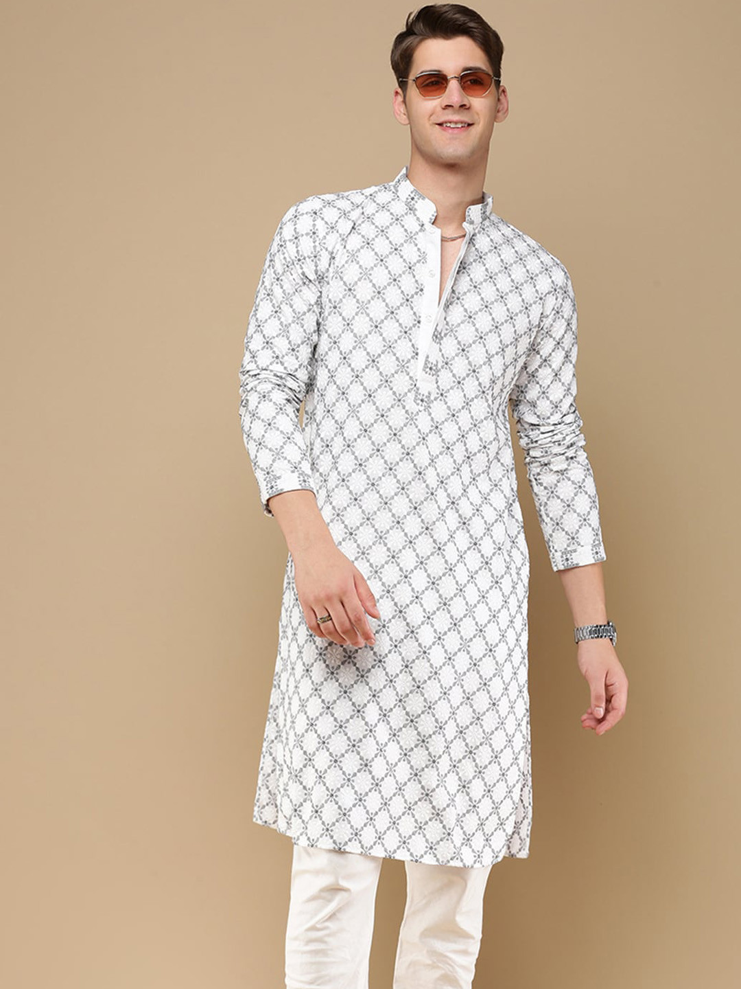 

Anouk Off White Geometric Embroidered Mandarin Collar Chikankari Cotton Straight Kurta