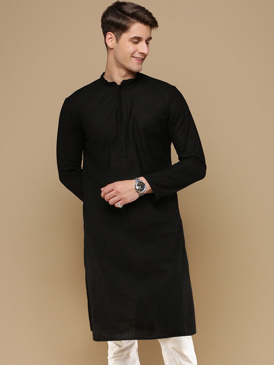 

Anouk Black Geometric Embroidered Chikankari Detailed Cotton Straight Kurta
