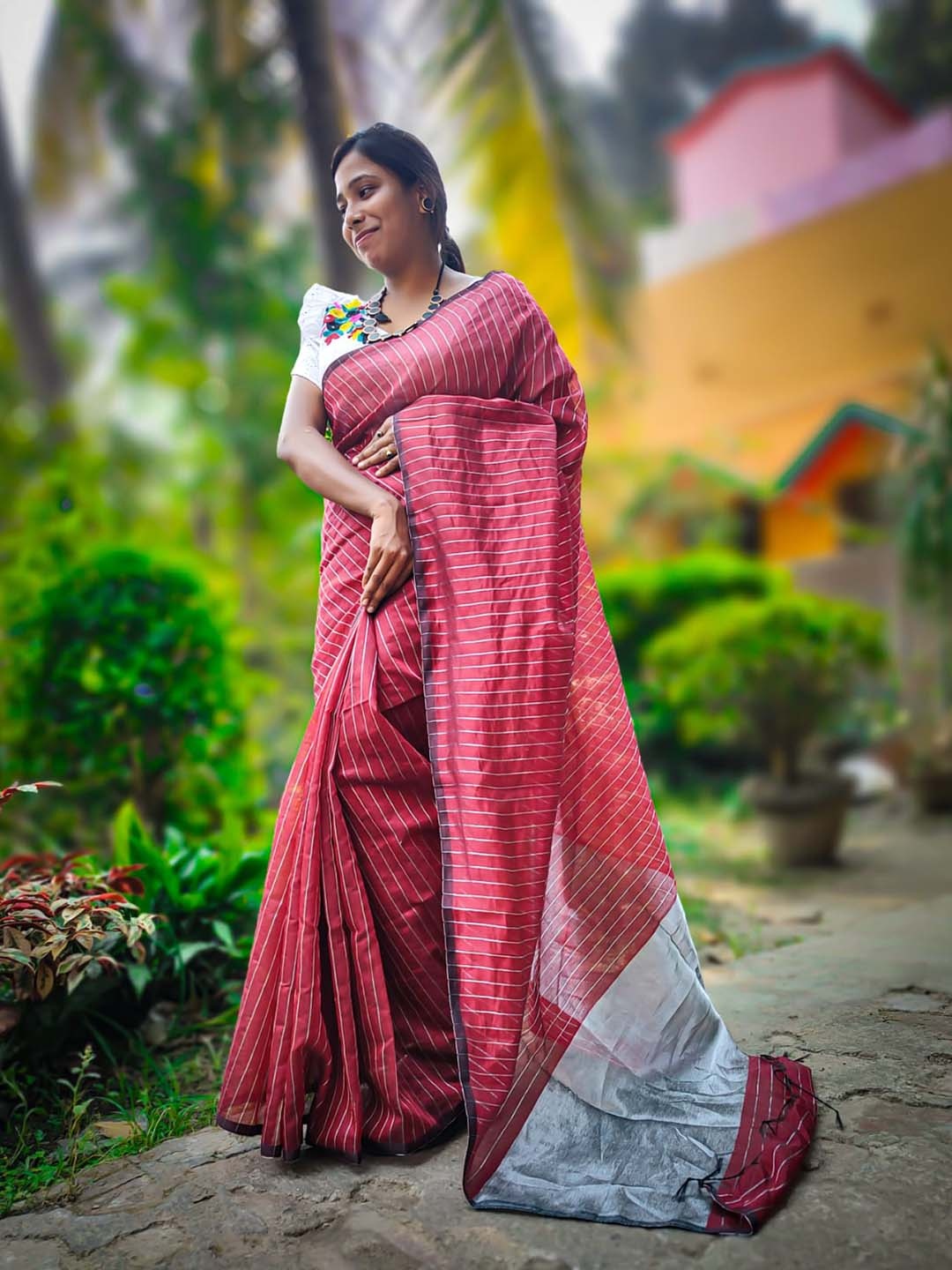 

SPAL FASHION Striped Silk Cotton Maheshwari Saree, Red