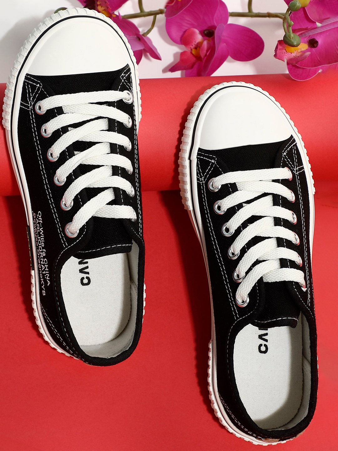 

LULU & SKY Women Colourblocked Lace Up Sneakers, Black