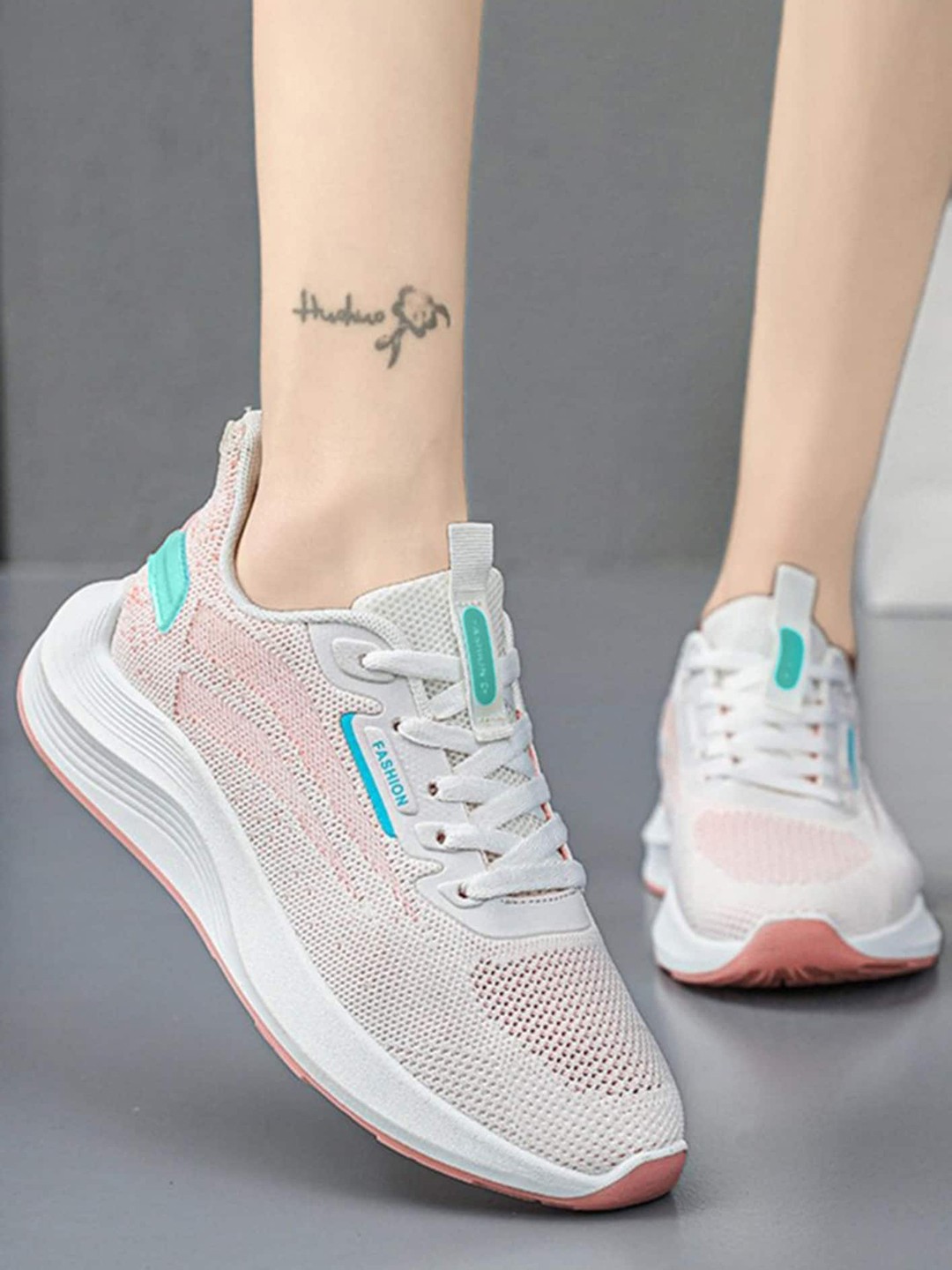 

LULU & SKY Women Textured Lace Up Sneakers, White