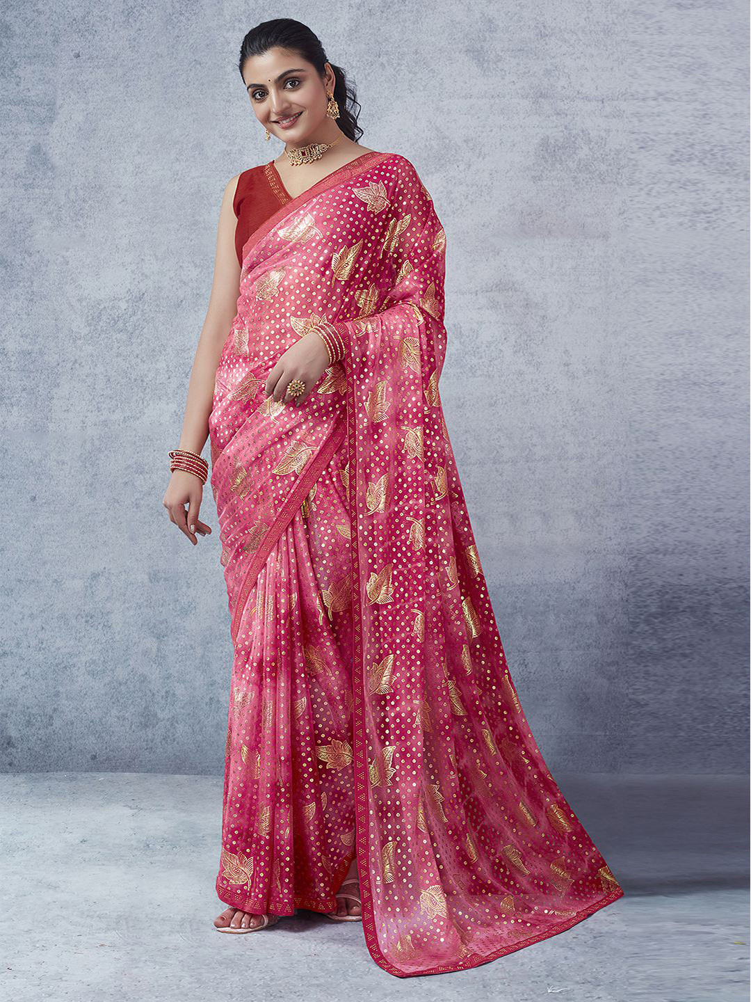

KALINI Floral Printed Beads & Stones Ikat Saree, Red